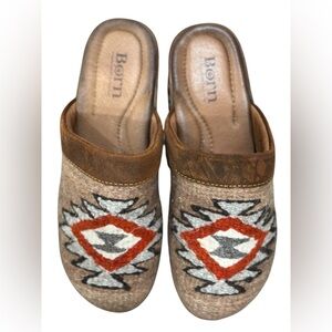 BORN Bandy Tribal Woven clogs women’s size 7/38
